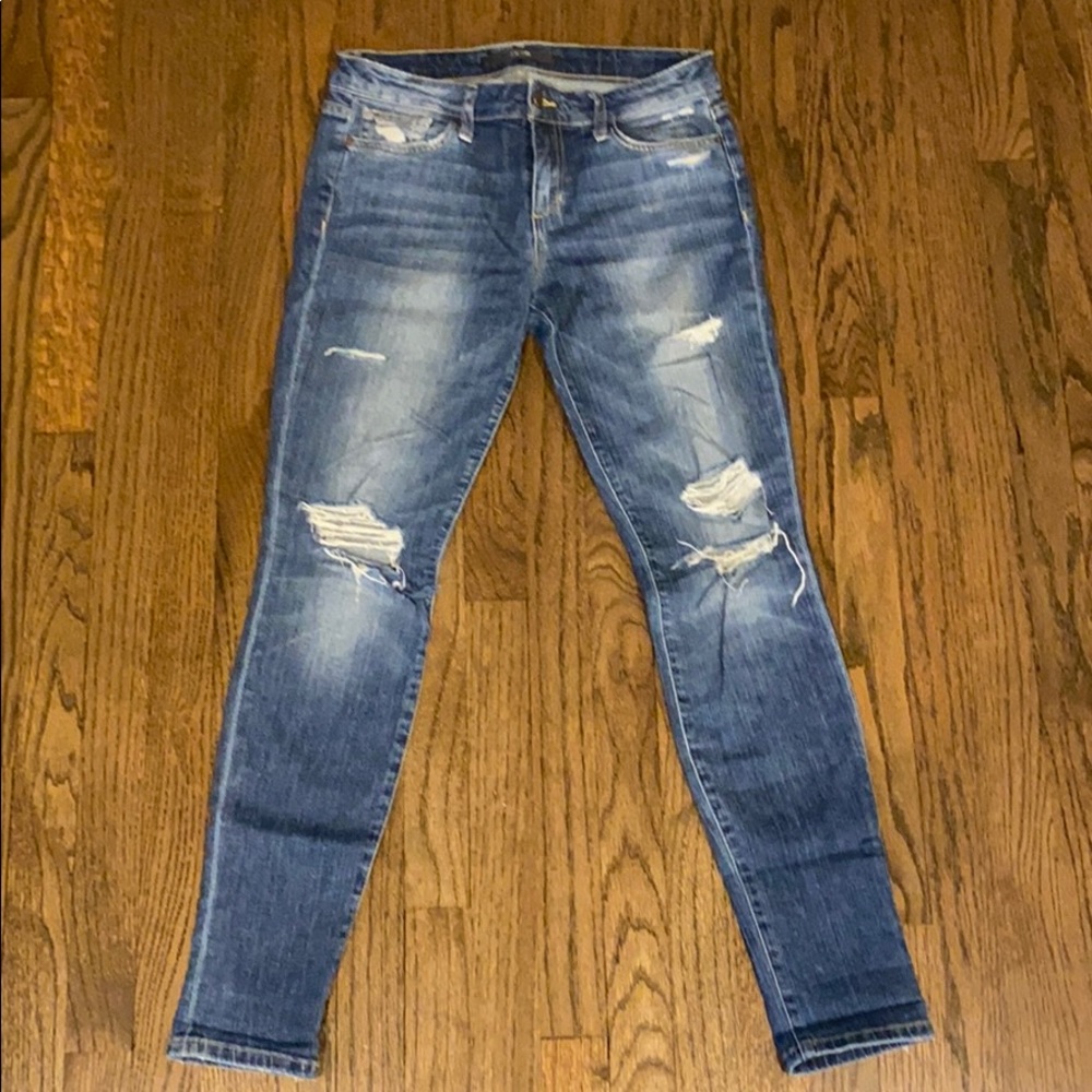 Joe’s distressed skinny Jean size 29